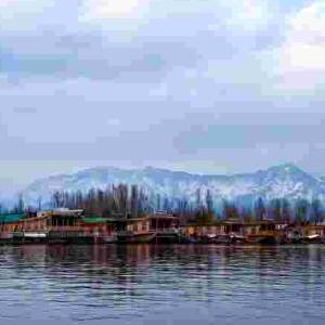 Kashmir Tour Bazaar Kashmir Tourism